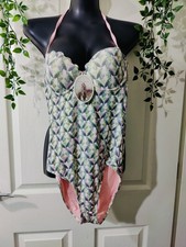 Ted Baker scalloped cup detail