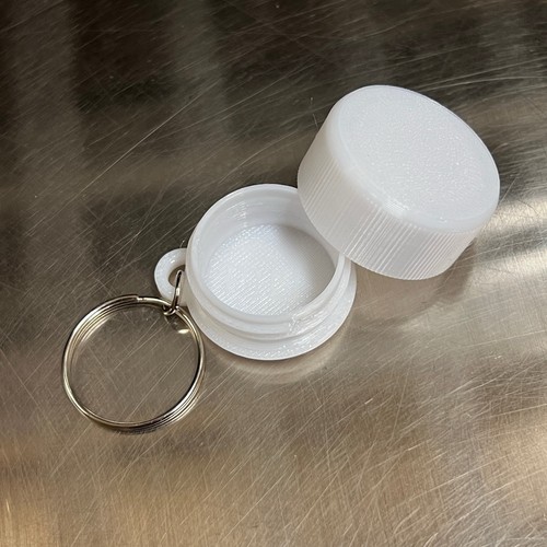 Pill holder keyring printed - pill, 3d