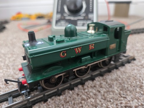 Hornby scale locomotive - hornby,