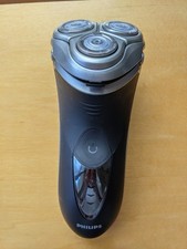 Philips HQ8260 electric shaver