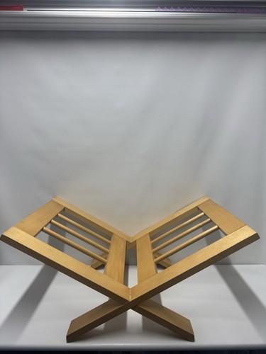 Wooden magazine rack - magazine, –