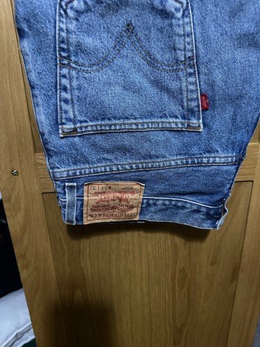 Levis 550 relaxed fit jeans