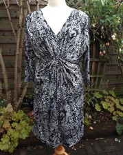 Savoir Dress 16 Black White