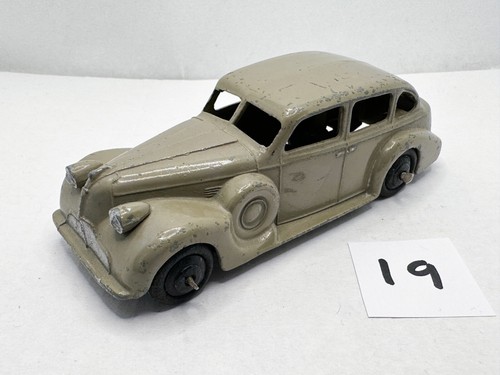 Rare vintage dinky toys - toys, 39d