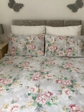 PRETTY KING SIZE DUVET SET