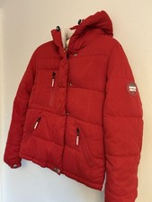 Superdry - Red Puffer style