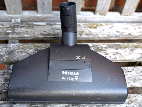 Genuine miele cat dog - cat,