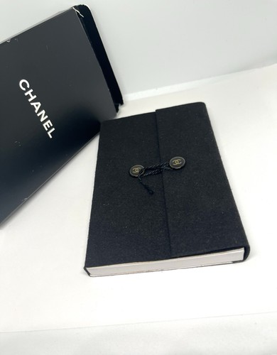 Chanel small notebook - small, logo
