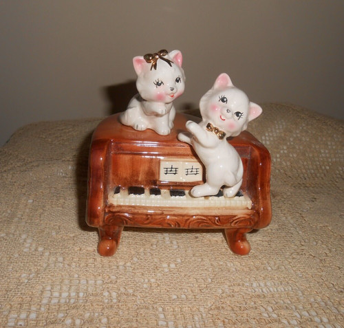 Vintage baby grand piano - baby,