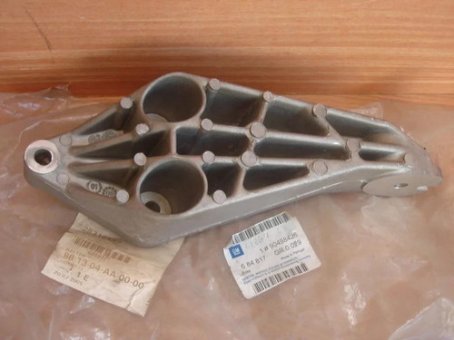 Engine mount bracket - bracket, front