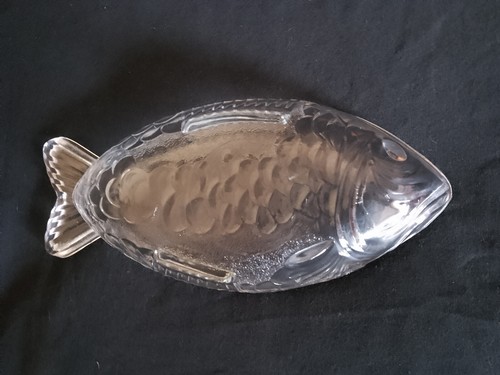 Glass fish bowl - fish, bowl,trinket