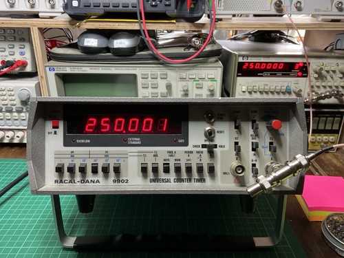 Racal dana 9902 - racal-dana, frequency