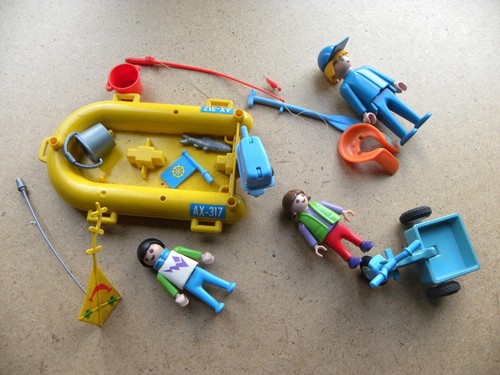 Playmobil girl kite flyer - playmobil,