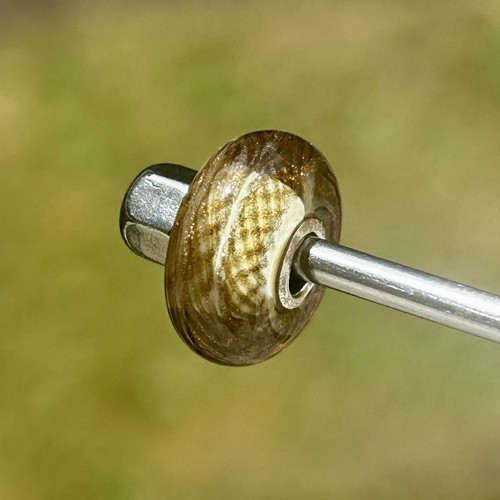 Authentic genuine trollbeads