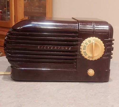 Vintage 1939 silvertone - vintage,
