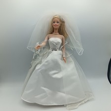 Blushing Bride Barbie Doll 1999 Mattel #26074 Special Edition 
