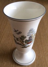 Wedgewood ‘Chinese Legend’ Bone China Vase Made In England 7 Inches Tall v g c 