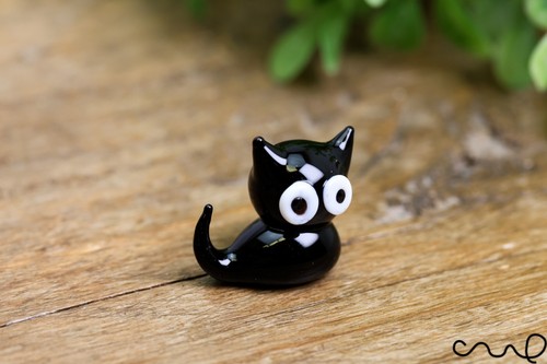 Small black glass - black,