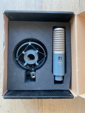 SE Electronics R1 Ribbon Microphone Figure of 8 Microphone With Box