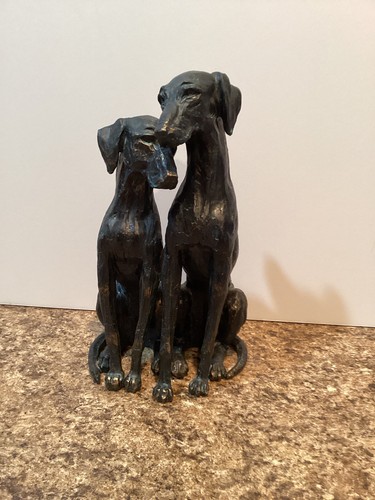 Antique bronze statue - bronze,