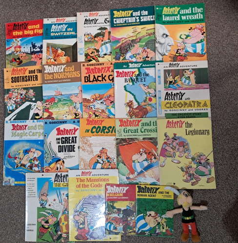 Asterix book job lot soft - job,