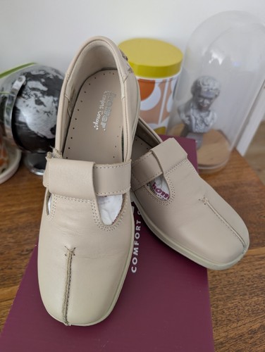 Hotter beige leather shoes - beige,