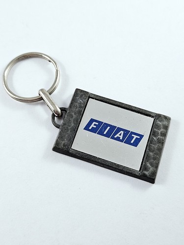 Vintage fiat metal - keychain,