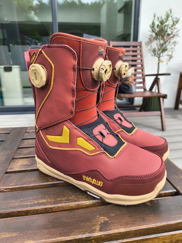Thirty two men snowboard - men's,