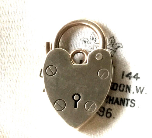Vintage 9ct gold padlock - 9ct, clasp