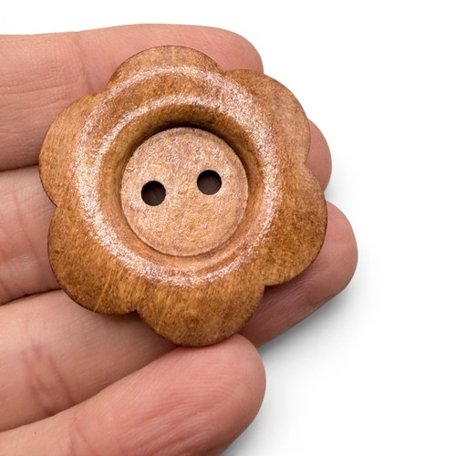 Large wooden flower buttons - wooden,