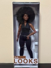 Barbie Signature Looks Model