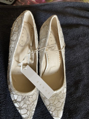 Beautiful ivory sequinned lace - beautiful, sequinned/lace