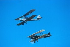 CIVIL AIRCRAFT COLOUR SLIDE OF 2 TIGER MOTH/MOTH PLANES VINTAGE FLIGHT G-EBXU.