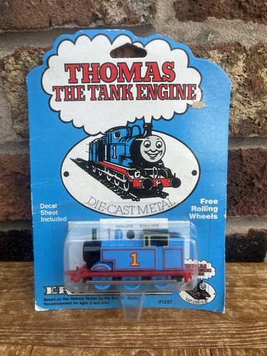 Ertl thomas tank engine - thomas,