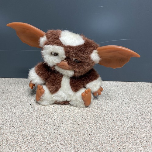 Neca gremlins gizmo plush toy - plush,