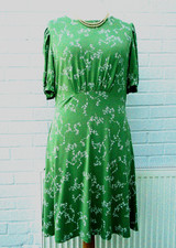Wartime 1940,s Vintage Landgirl  style tea /day dress size 16