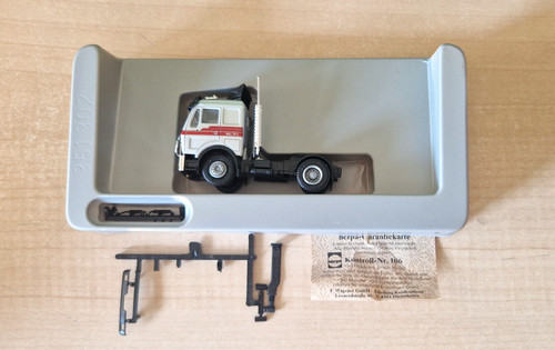 Herpa 811392 1635 grey 4x2 - herpa,
