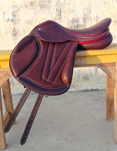 Leather jumping close contact - leather, jumping/close