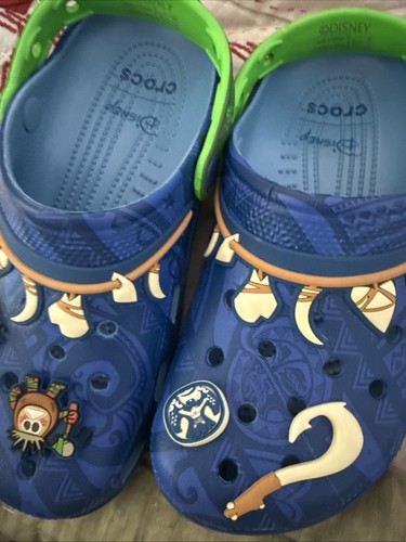 Crocs disney moana maui - disney,