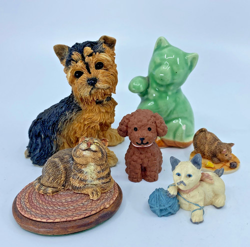 Cat dog figurine - dog,