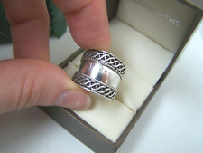 SUPERB UNUSUAL 925 SOLID STERLING SILVER MODERNIST ARMOUR RING BAND SIZE N THUMB