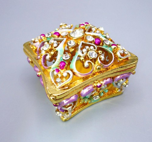 Vinvintage style ornate - vinvintage,