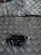 VAUXHALL ASTRA CORSA D E GENUINE FUEL FLAP LOCKING MOTOR 13208157