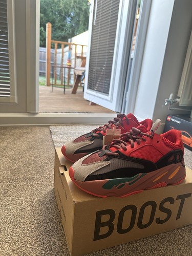 Adidas yeezy 700 - hi-res, uk