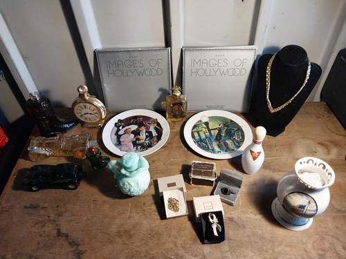 Lot various vintage avon - lot,