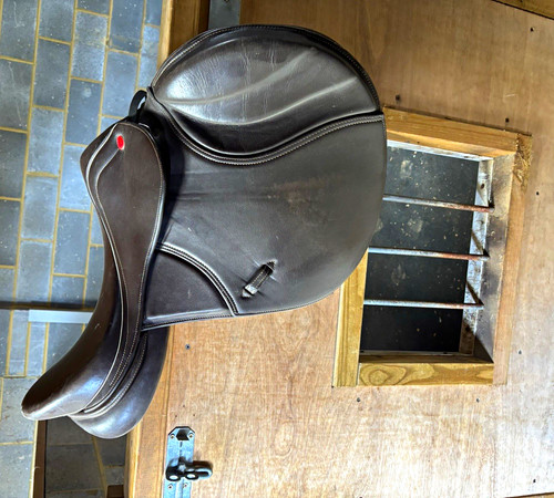 John whitaker jump saddle - jump,