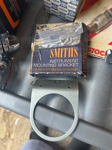 Nos smiths instrument - , mounting