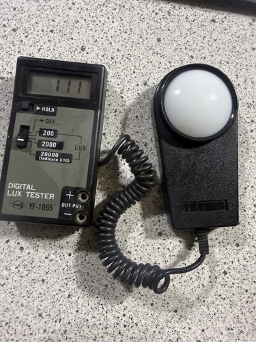 Lux meter 1965 - yf-1965, in