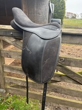 Griffin Extra Wide Synthetic Suede Dressage Saddle