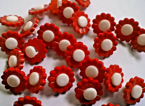 Daisy buttons shank red - x,